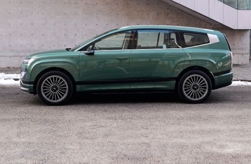 Lansare Ioniq 9 în România: Prețurile rivalilor Kia EV9 și Volvo EX90