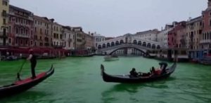 Greta Thunberg, exclusă din Veneția după ce a colorat Canalul Mare în verde