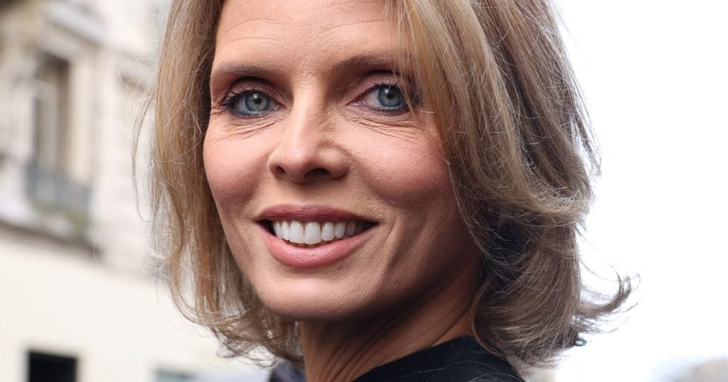 Sur les trois enfants de Sylvie Tellier (Miss France), un seul scolarisé dans le public ! Elle s'explique : "Je suis fan du privé, fan de l'uniforme"
