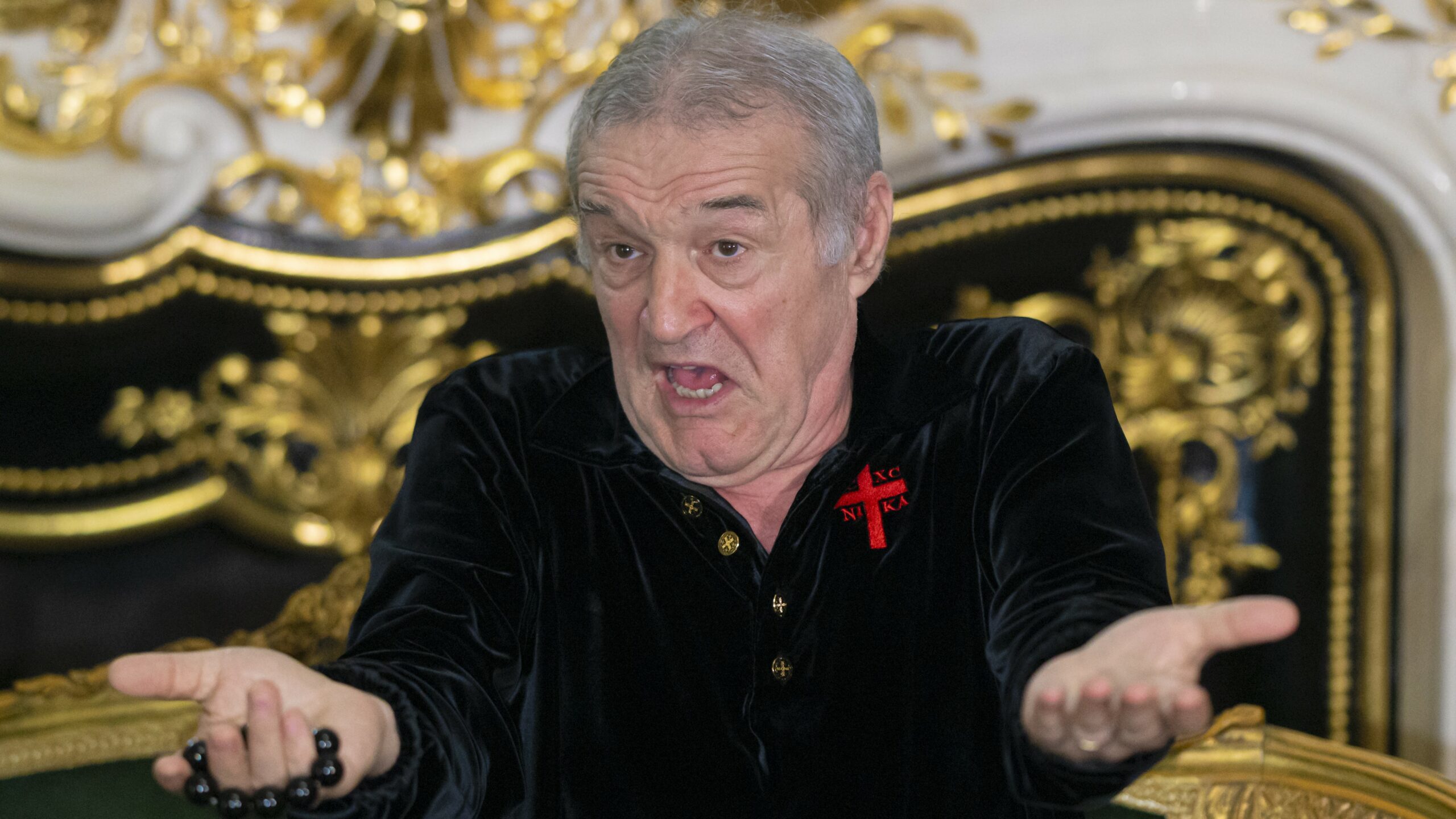 Îl lasă fără cuvinte!