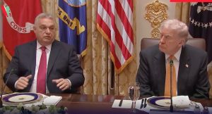 Viktor Orbán vizitează Casa Albă și participă la o conferință de presă alături de Donald Trump, promovând o excepție de la sancțiunile americane pentru companiile petroliere rusești, cu referire la România.