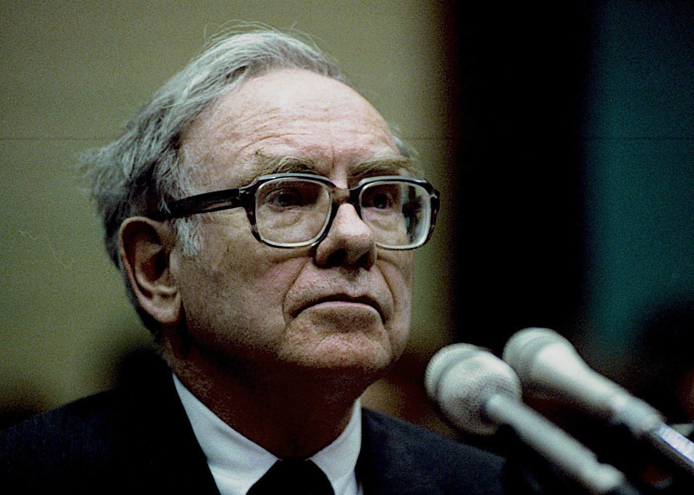 Motivul neașteptat din spatele alegerii liderului investitor Warren Buffett de a plasa pariuri pe Google, în contextul rezultatelor record ale Nvidia