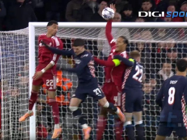 Un moment incredibil la Liverpool a fost capturat pe camera.