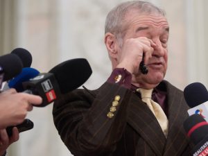 Gigi Becali, sub bisturiul medicilor