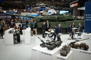 Moşteanu a purtat discuții cu viceprim-minstrul adjunct al apărării din Ucraina privind posibilitățile de colaborare în sectorul industriei militareea noastră”