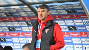 Adrian Mihalcea, reacție agitată după meciul U Craiova – UTA 1-2: „Nu mă interesează!”. Întrebarea pe care a refuzat să o abordeze