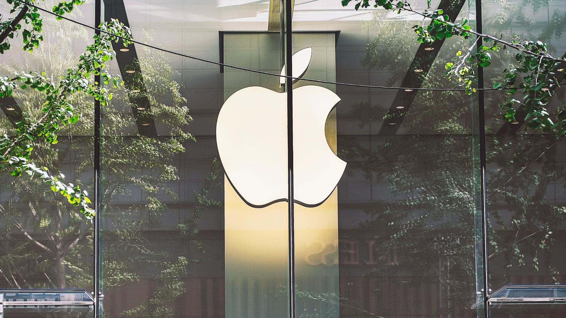 [ad_1] Autoritatea poloneză pentru concurență, UOKiK, a deschis oficial o investigație privind modul în care Apple aplică politica de transparență urmăririi în aplicații, focusându-se pe impactul acesteia asupra aplicațiilor terțe și asupra accesului la datele pentru publicitate personalizată