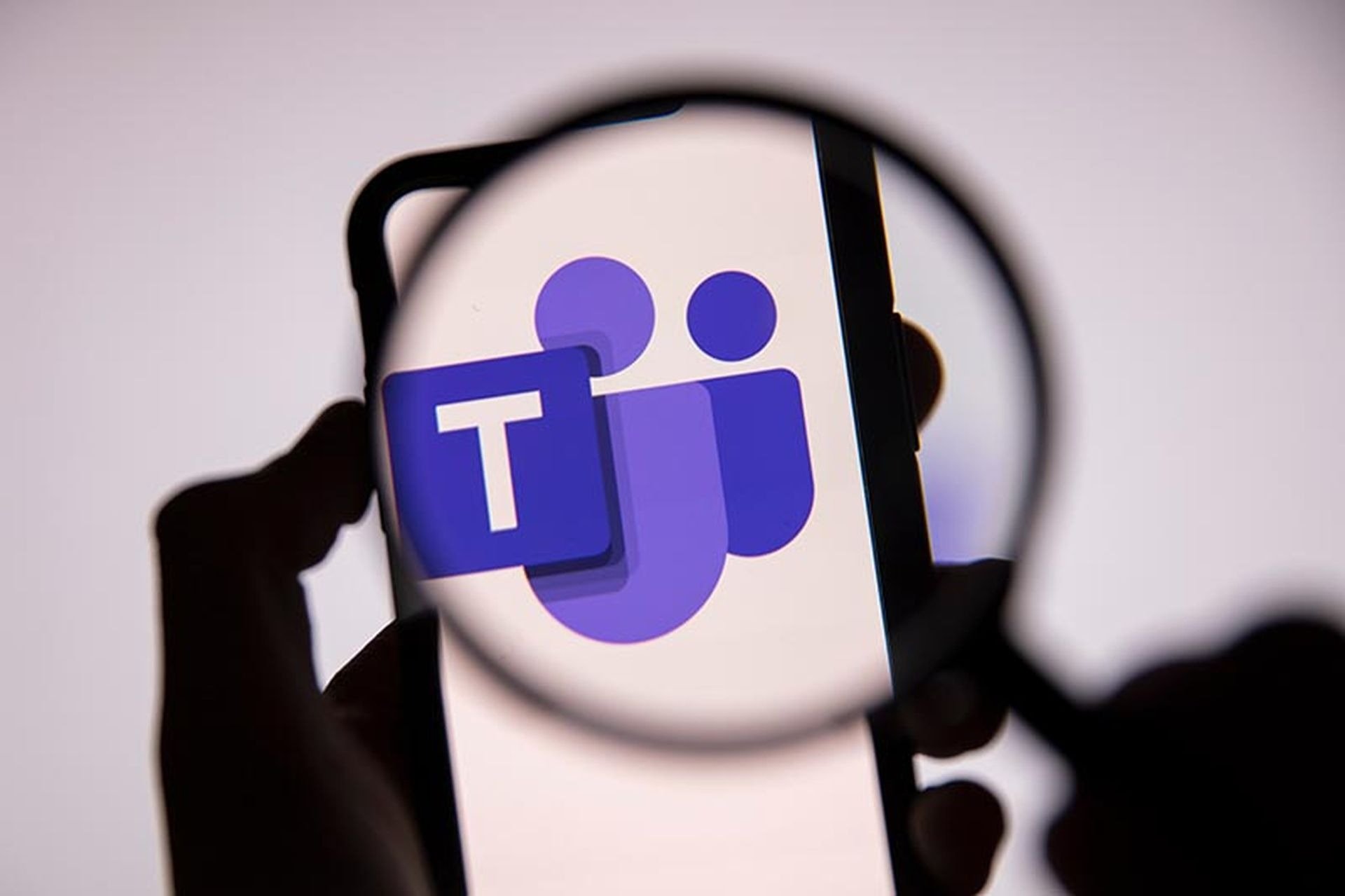 Multiple vulnerabilități severe în Microsoft Teams permit atacatorilor să se substituie colegilor și să deterioreze documente