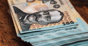 Judecătoarea Oana Gheorghiu critică sistemul de pensii al magistraților, afirmând că aceștia sunt prinsi într-un sistem similar unui joc de noroc, în care orice avantaj financiar obținut de ei are un impact negativ asupra altor persoane.