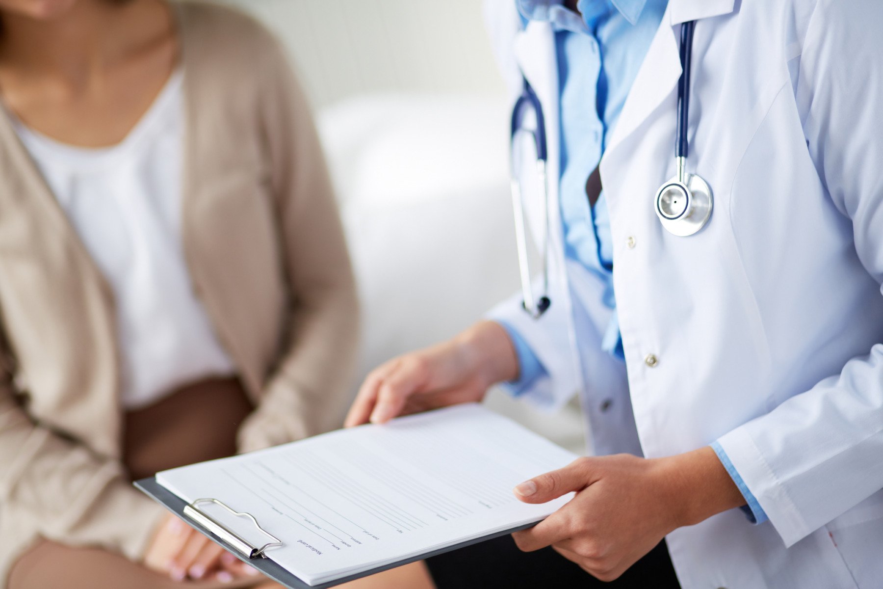 Președintele Colegiului Medicilor din România afirmă că medicii nu pot refuza un pacient în situații de urgență care pun în pericol viața