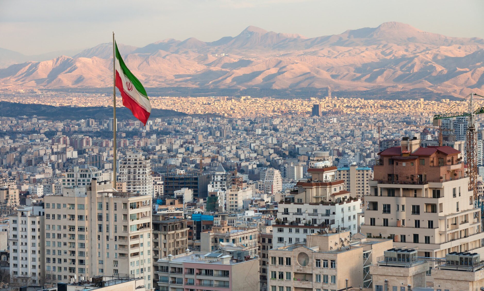 [ad_1] Guvernul iranian a respins marți ideea evacuării orașului Teheran din cauza secetei, considerând-o imposibilă de realizat