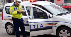 Accident pe Bulevardul Uverturii din București: patru răniți după coliziunea a două mașini.