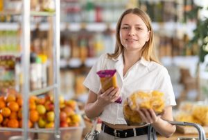 Prudență la etichete! Cum să recunoaștem și să evităm gustările aparent sănătoase