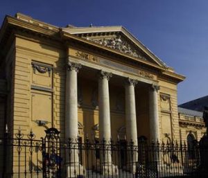 Rezidențiat 2025: peste 10.000 de candidați, 3.881 la UMF București