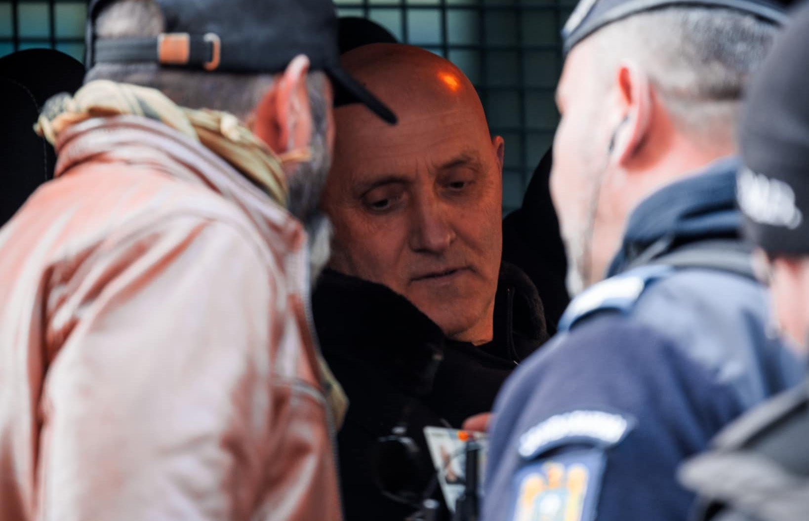 Ministrul Justiției: returnarea celor trei persoane urmărite internațional s-a făcut printr-o procedură de extrădare, ei nu s-au prezentat voluntar în fața autorităților