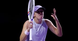 Iga Swiatek eliminată, Anisimova revine puternic