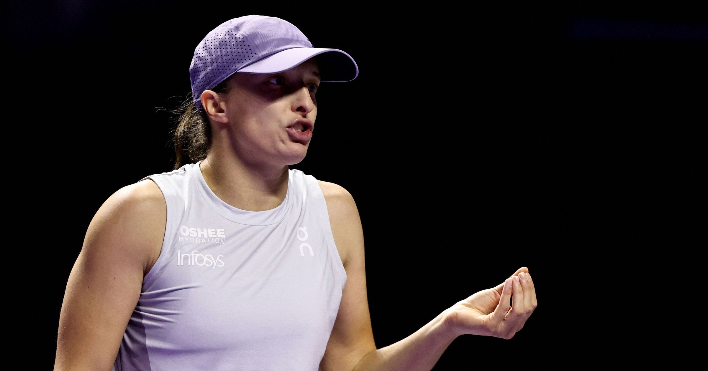 [ad_1] Iga Swiatek, jucătoarea de tenis poloneză, a suferit o înfrângere surprinzătoare în fața Amandei Anisimova la Turneul Campioanelor, un eveniment important în calendarul tenisului feminin