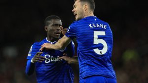 Premier League a explicat ce s-a petrecut în camera VAR după incidentul în care Gueye l-a lovit pe un coleg în meciul Manchester United – Everton