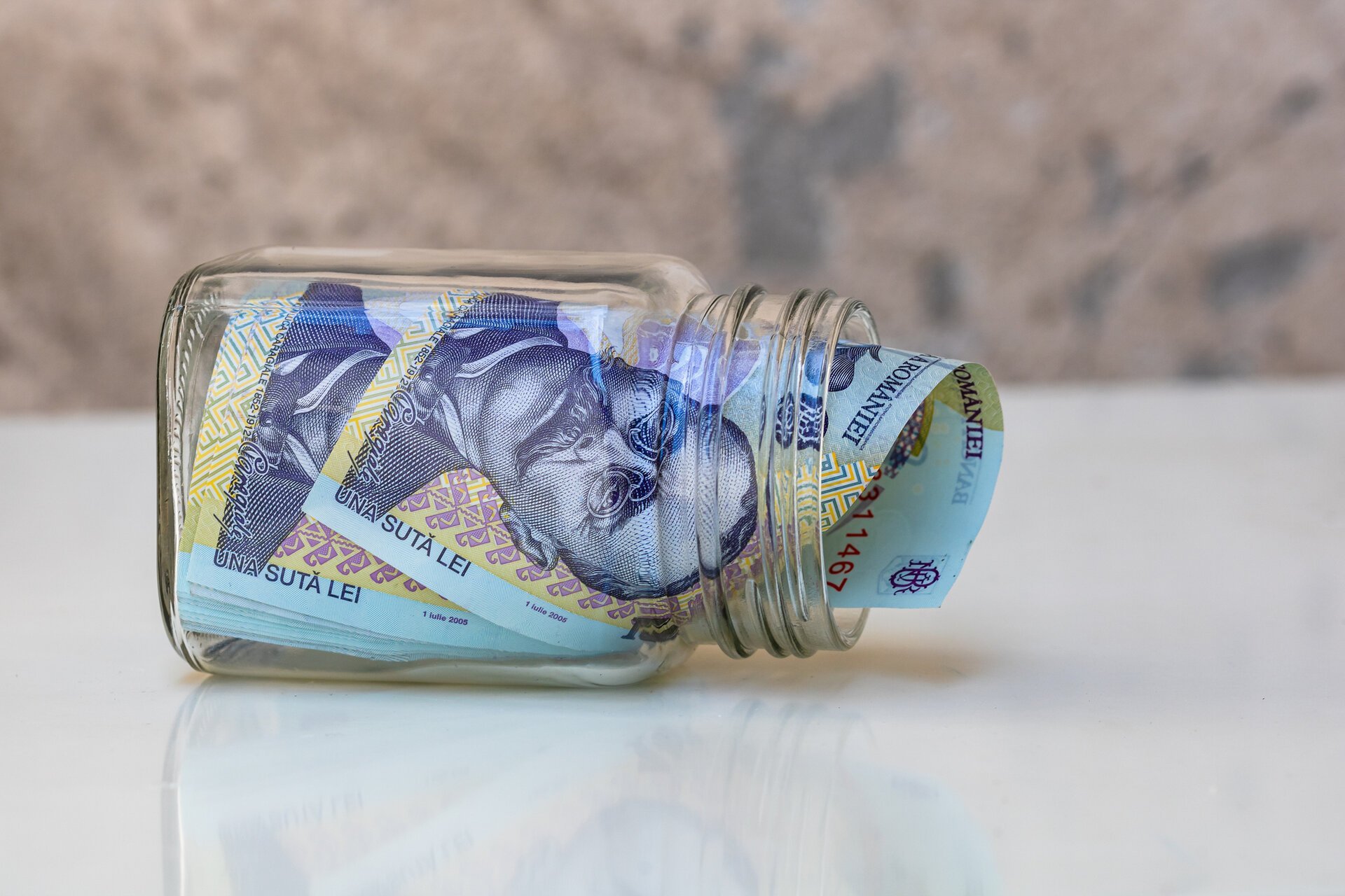 [ad_1] Ministerul Finanțelor a anunțat lansarea celei de-a unsprezecea ediții a Programului de titluri de stat Tezaur din 2025, cu dobânzi neimpozabile de până la 7,60%