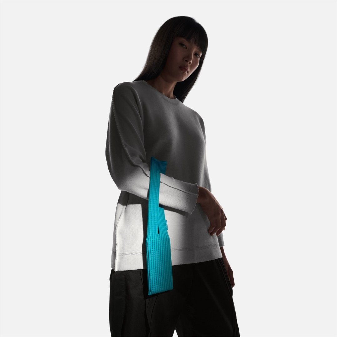 [ad_1] Apple a lansat recent un nou accesoriu pentru iPhone, numit „iPhone Pocket”
