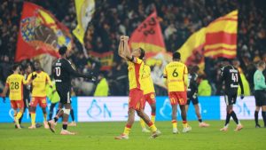 Nici PSG, nici OM: O echipă neașteptată preia conducerea în Ligue 1! Cartonaș roșu și multe goluri în meciul Olympique Lyon – Nantes.