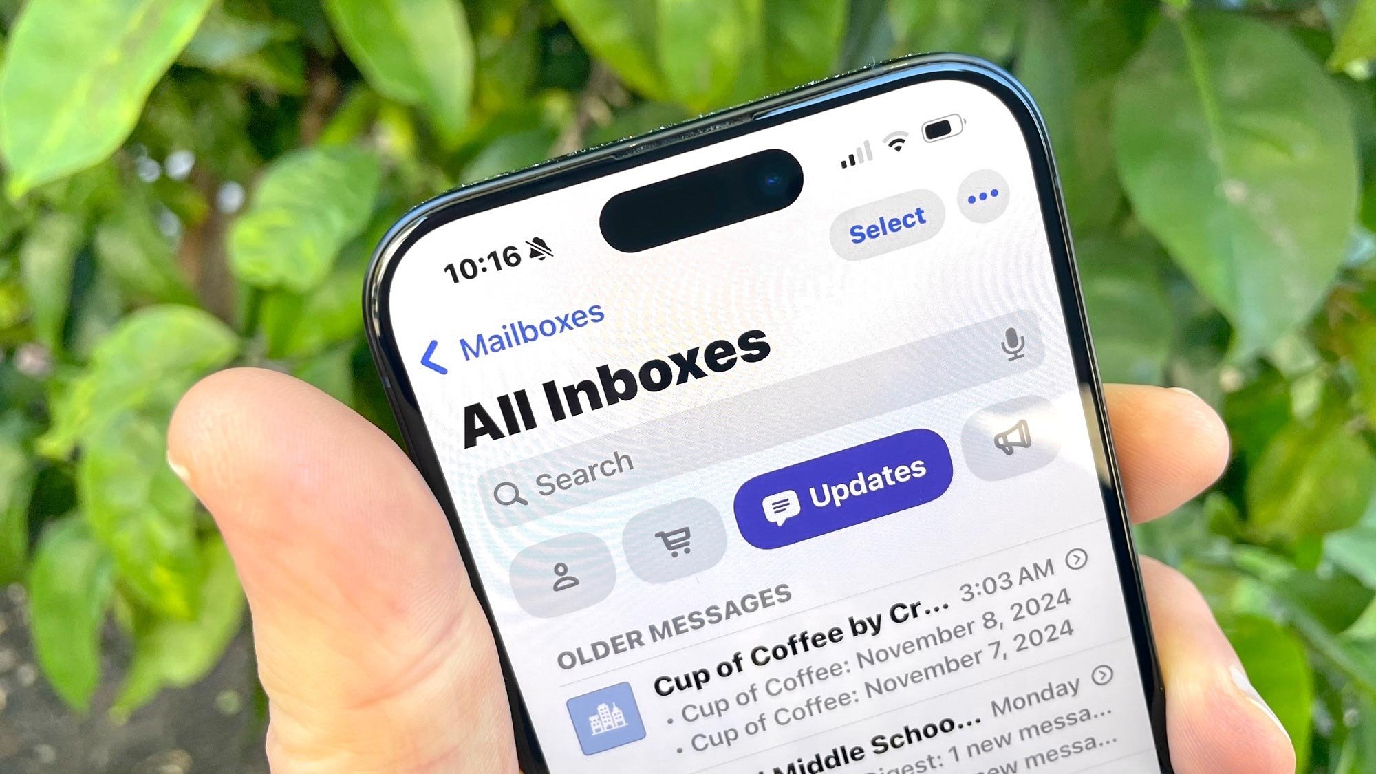 [ad_1] Gestionarea eficientă a emailurilor pe iPhone a devenit o necesitate pentru mulți utilizatori, mai ales având în vedere evoluția aplicației Mail în ultimii ani