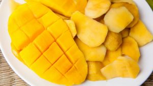 Avantajele pentru sănătate ale fructului de mango și trei rețete simple de desert cu mango fără zahăr