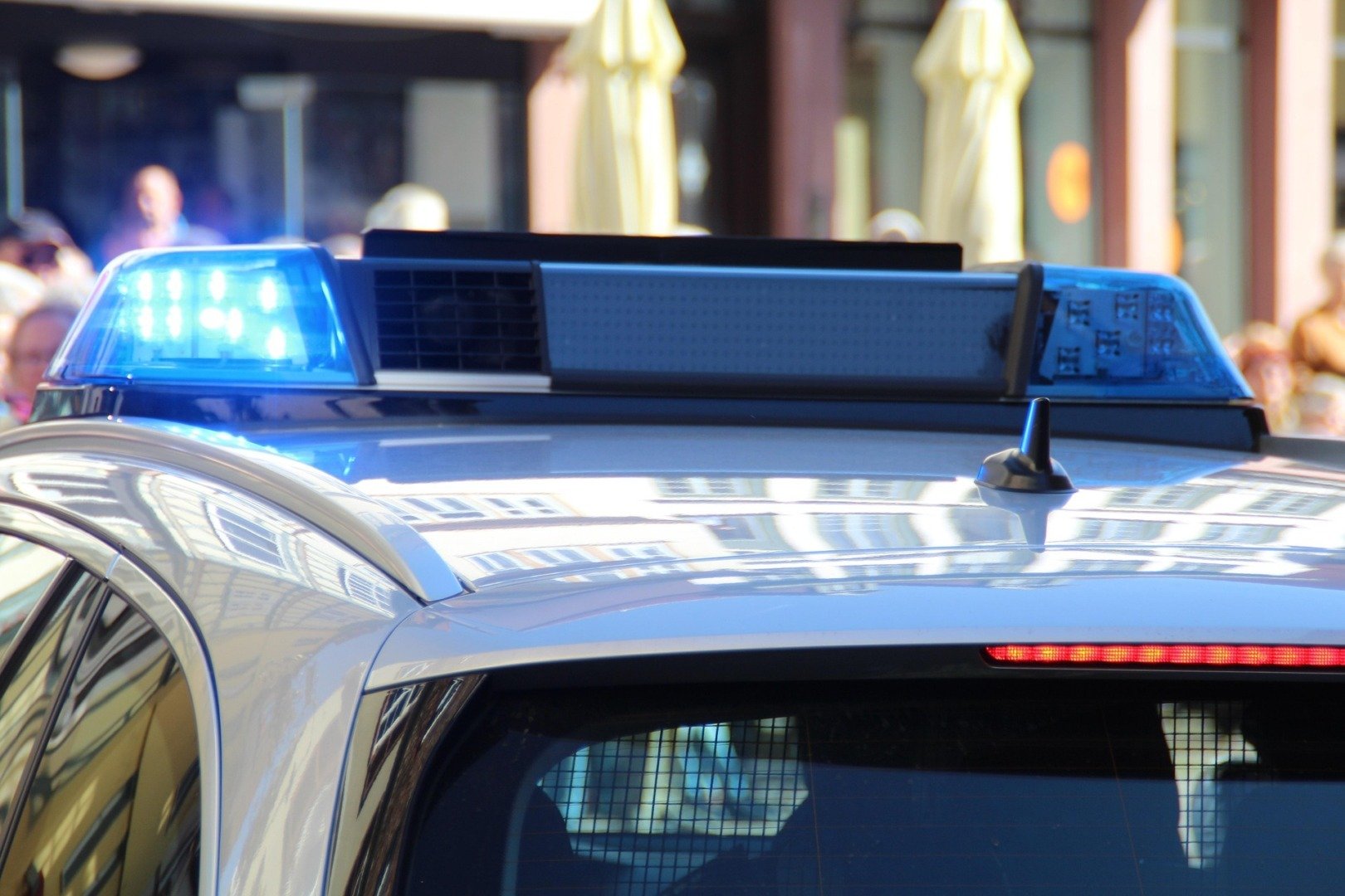 [ad_1] O fetiță în vârstă de un an și o lună a fost grav rănită într-un accident rutier produs sâmbătă în județul Vaslui, unde un automobil a lovit puternic un cap de pod