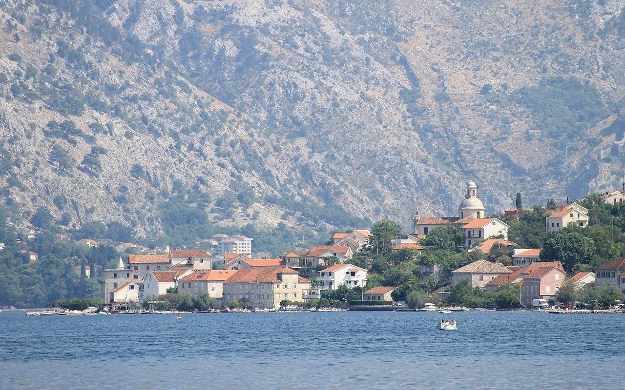 montenegro-4390490_1280.jpg