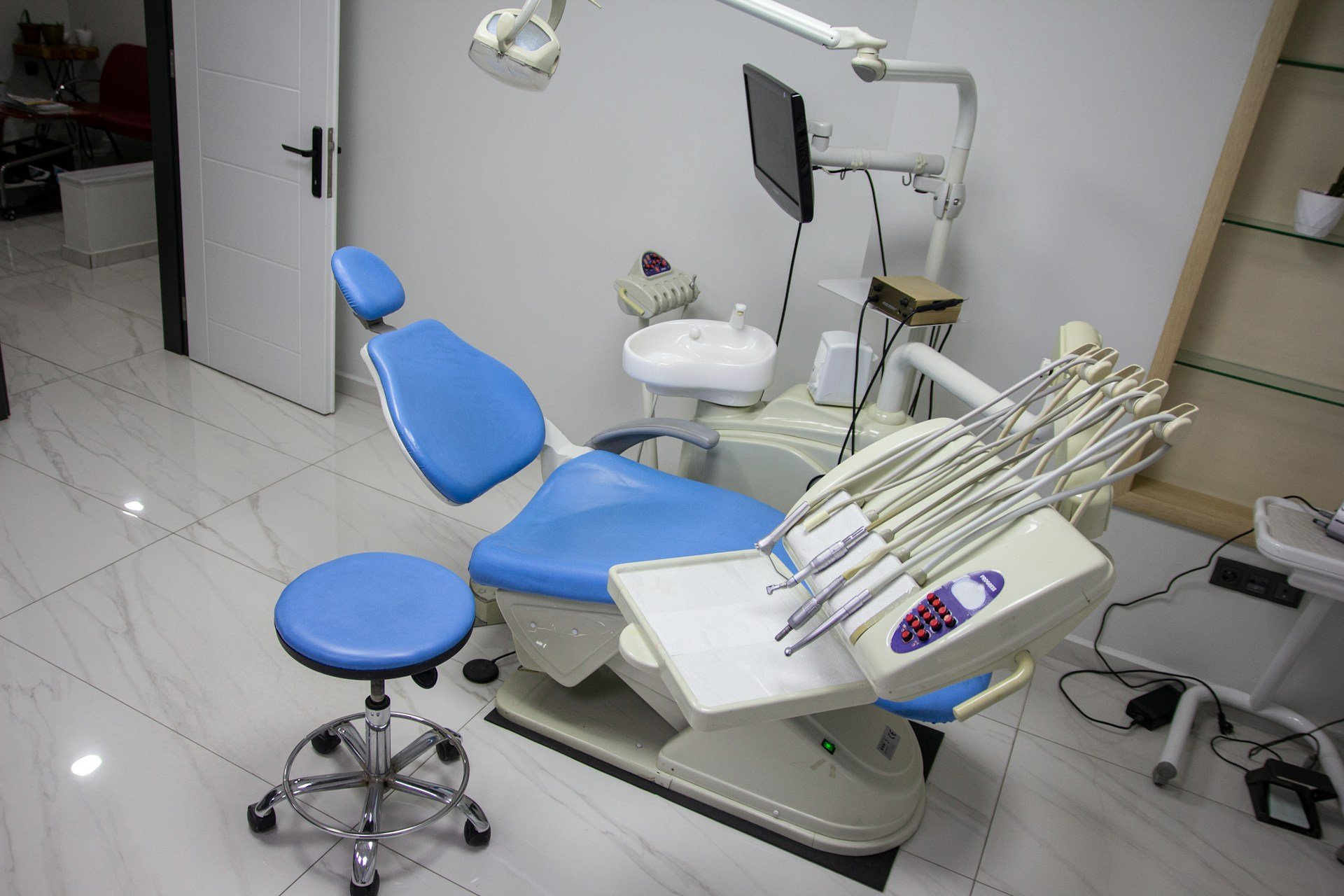 Ilfov | Servicii odontologice gratuite pentru copii, adolescenți și seniori. Care sunt persoanele eligibile pentru această asistență