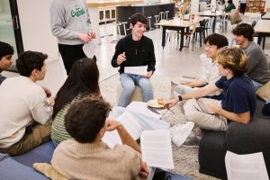 Compania tech caută tineri absolvenți de liceu fără studii universitare