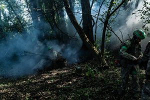 Ucraina va solicita Rusiei despăgubiri de 43 de miliarde de dolari pentru impactul asupra mediului, inclusiv arderea masivă de combustibili, incendii în păduri și distrugeri ale clădirilor în urma invaziei