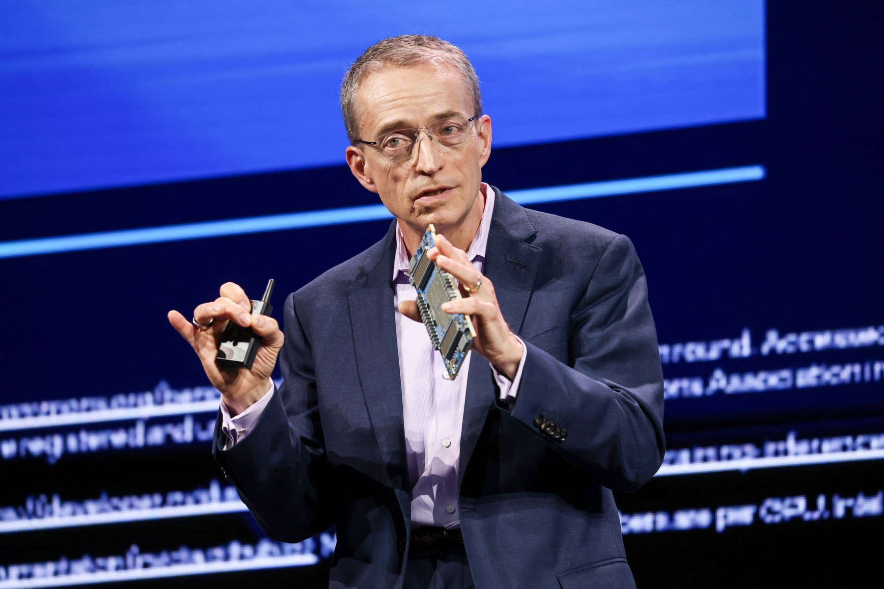 [ad_1] Fostul director executiv al Intel, Patrick Gelsinger, a atras atenția cu o declarație inedită despre proiectele sale actuale, afirmând că lucrează la o inițiativă menit să accelereze „revenirea lui Iisus”, utilizând tehnologia