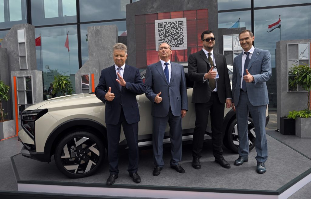 [ad_1] Rusia înaintează în domeniul inteligenței artificiale, fiind considerată unul dintre puținele state care au reușit să dezvolte propriile tehnologii AI, într-un context global tot mai competitiv