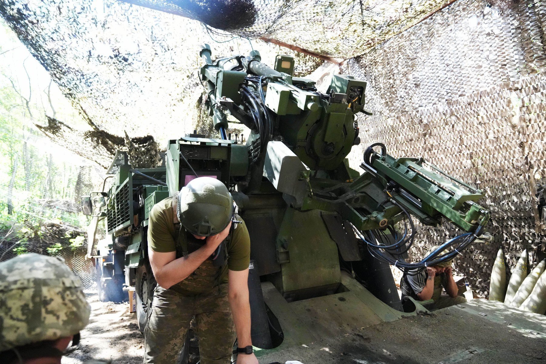 [ad_1] Armata ucraineană a negat miercuri informațiile Moscovei conform cărora soldații săi ar fi fost încercuiți de forțele ruse în apropiere de Pokrovsk, un punct central al luptelor de pe linia de front din estul Ucrainei, relatează agenția de știri AFP, citată de Agenția Națională de Presă