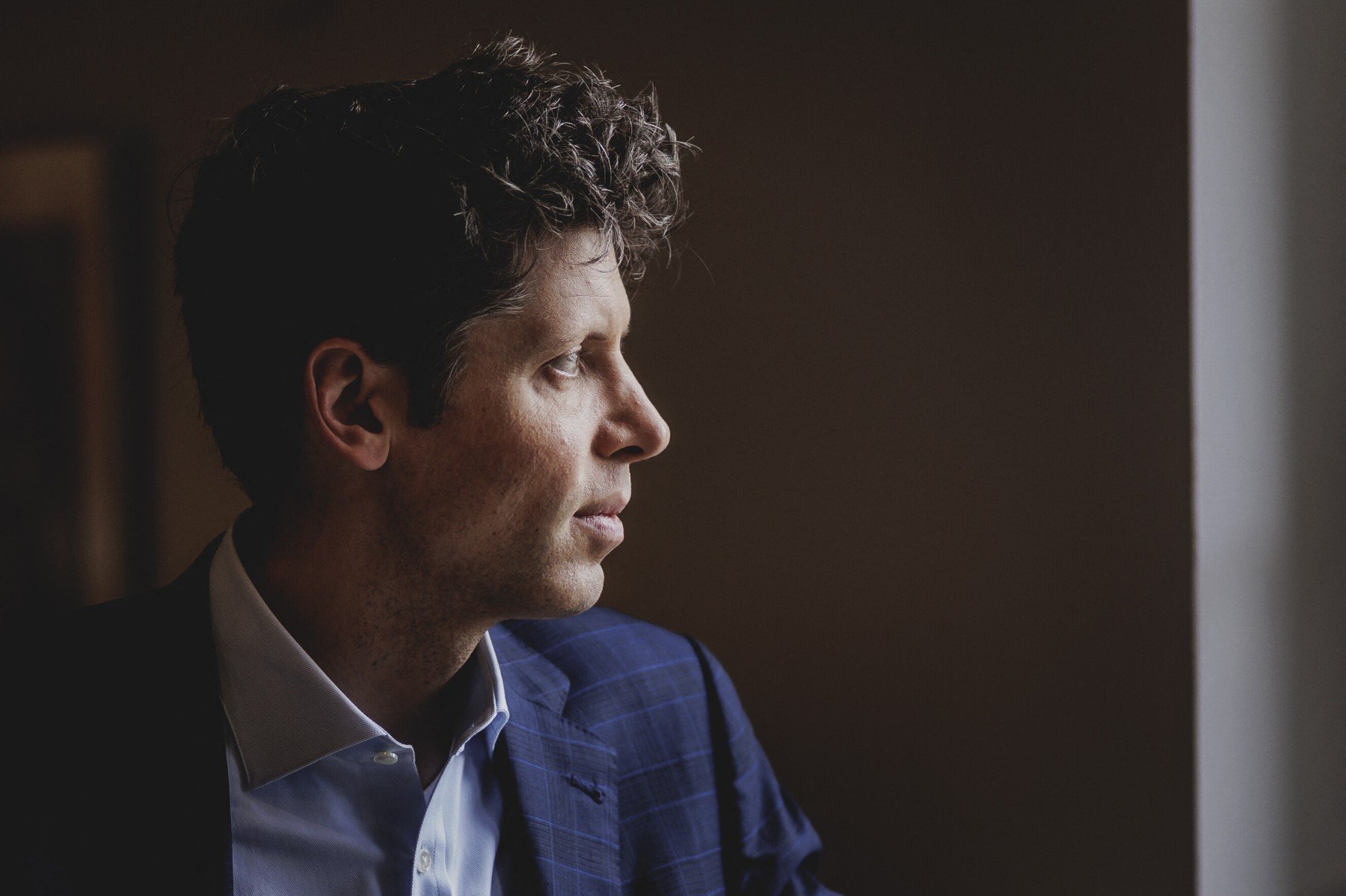 [ad_1] Sam Altman, CEO-ul OpenAI, a făcut declarații recente despre viitorul conducerii companiei de către inteligența artificială (AI)