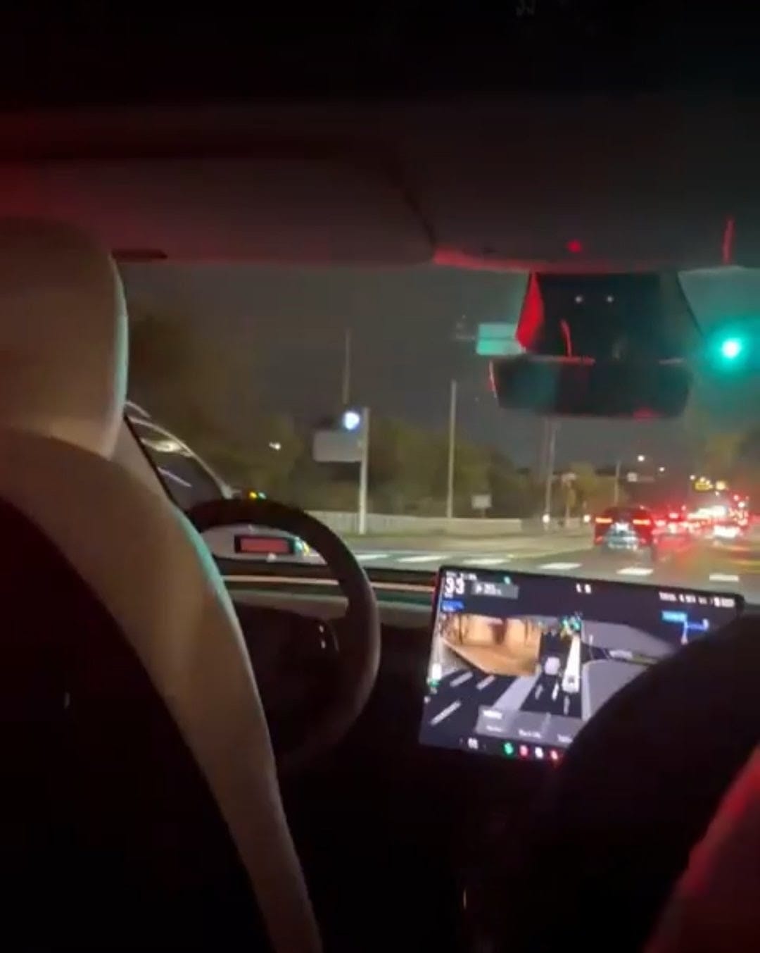 [ad_1] Uber a anunțat recent lansarea primelor curse complet autonome în regiunea Orientului Mijlociu, marcând un pas important în dezvoltarea serviciilor de robotaxi