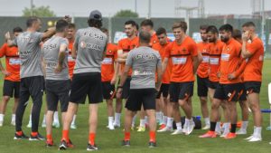Ex-antrenorul FCSB a semnat cu o nouă echipă: „Bine ai venit, Mister!”