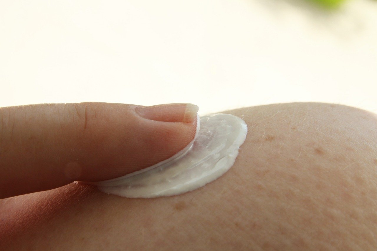 Specialiștii în dermatologie avertizează asupra produselor de îngrijire a pielii pentru copii considerate a fi periculoase și nepotrivite