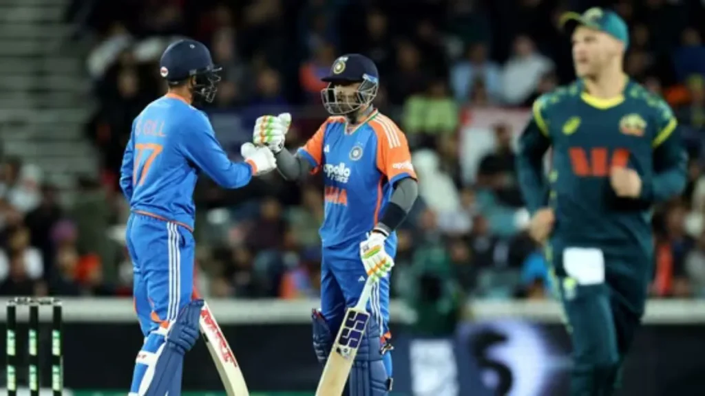 Iată o reformulare a titlului: „Mingea dispărută după lovitură gigantică a lui Shivam Dube, în timp ce Shubman Gill stă ferm la capătul celălalt”.

Sau, utilizând sinonime:

„Mingea pierdută în urma unei lovituri uriașe a lui Shivam Dube, în timp ce Shubman Gill controlează jocul de la capătul opus”.

Sau:

„O lovitură monstrousă a lui Shivam Dube face mingea să dispară, în timp ce Shubman Gill menține stăpânirea la capătul celălalt al terenului”.