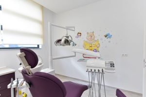 Reacția detaliată a tatălui despre moartea fetiței la cabinetul stomatologic: Acuzații grave la adresa personalului clinicii și susținerile privind încercarea de mușamalizare