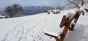 Szombat reggelig várható további hóesés