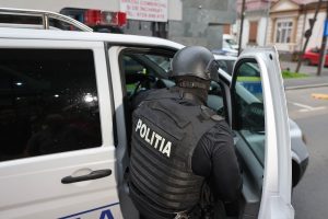 Descinderi ale Parchetului General în 37 de locații, inclusiv sediul Autorității Naționale pentru Cetățenie și Serviciul Stării Civile Sector 6, legate de obținerea frauduloasă a documentelor românești de către 300 de oligarhi și infractori ruși