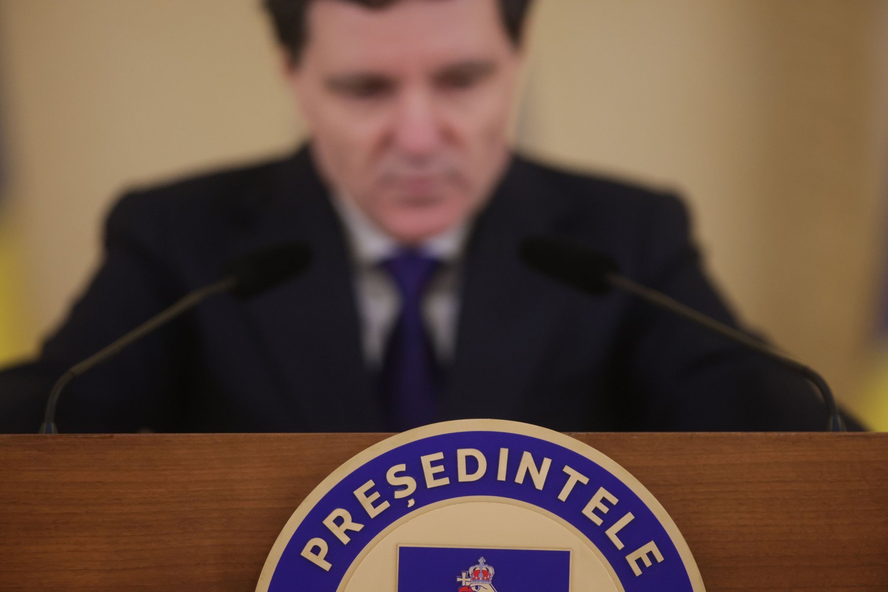 Tensiuni transatlantice în plină expansiune: SUA și UE, încordare din cauza controversatei pretenții a lui Donald Trump asupra Groenlandei Într-un moment în care relațiile transatlantice sunt deja marcate de divergențe, o nouă criză de natură geopolitică a escaladat tensiunea între Statele Unite și Uniunea Europeană