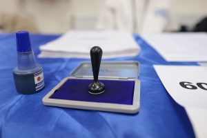 Marcel Ciolacu și Ciprian Ciucu, principali câștigători ai alegerilor locale parțiale recente, și-au susținut campaniile prin împrumuturi de 1,47 milioane de lei de la persoane fizice, în timp ce Ciucu a contribuit cu 133.000 de lei din propriile venituri