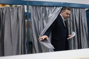 Bucureștiul optează pentru un primar de centru-dreapta, susțin sursele Reuters / Victoria întărește PNL și garantează continuarea guvernării