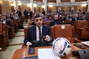 Partidul extremist AUR, acuzat la moțiunea de cenzură pentru susținerea apropierii de Rusia. Bolojan: V-ați împotrivit autorizării armatei române de a intercepta dronele rusești