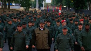 Venezuela are capacitatea militară de a face față puternicei armate a Statelor Unite ale Americii?