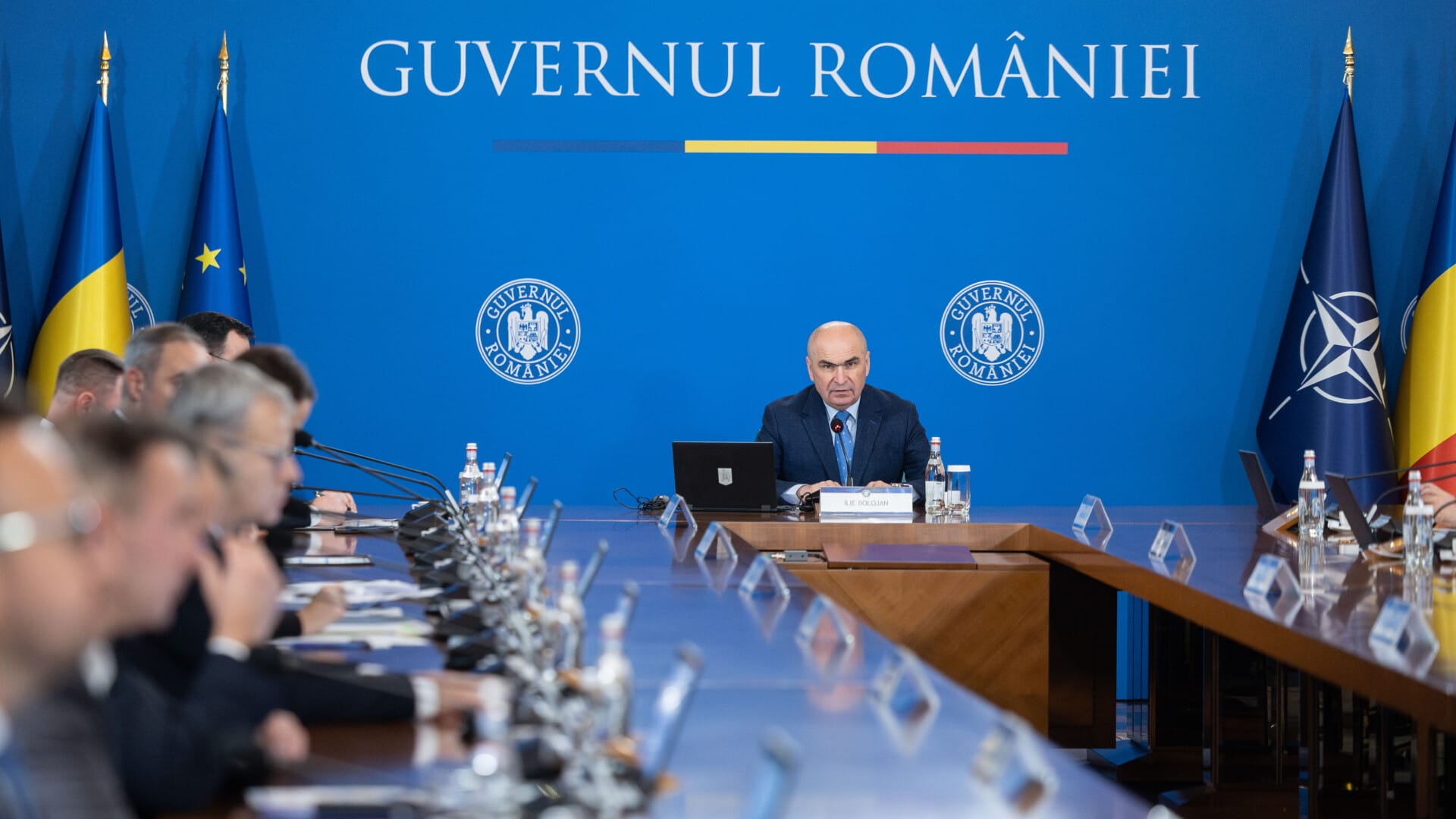 Guvernul pregătește adoptarea controversialei „Ordonanțe trenuleț”