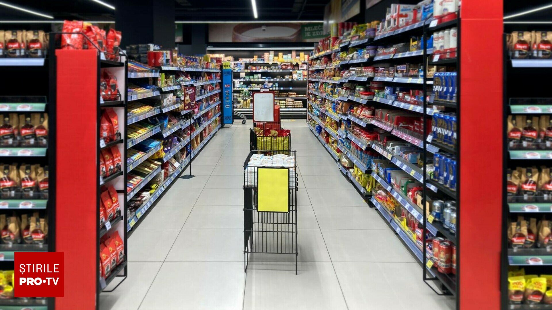 Supermarketurile din România, deschise pe 31 Decembrie: Ce program au la Revelion Românii care planifică ultimele cumpărături înainte de Anul Nou trebuie să știe că majoritatea supermarketurilor din țară vor avea un program restrâns pe 31 decembrie